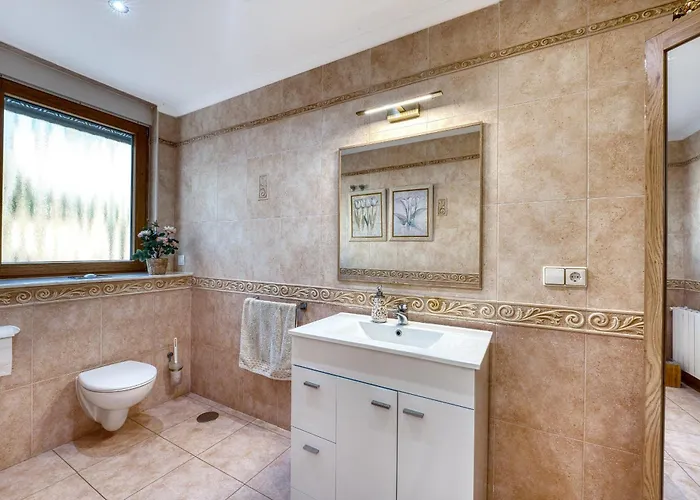 3077 Luxury With Pool And Views In Elviria, * Μαρμπέλλα