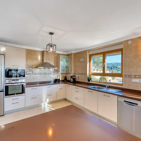 Villa 3077 Luxury With Pool And Views In Elviria,