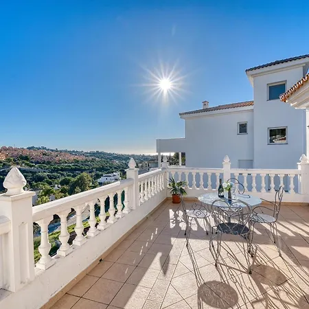 3077 Luxury With Pool And Views In Elviria, Villa