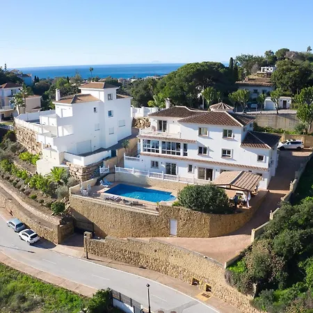 Villa 3077 Luxury With Pool And Views In Elviria, Marbella