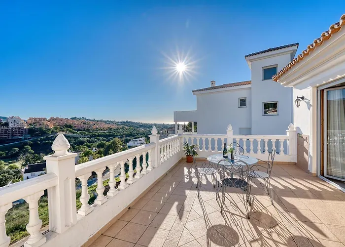 3077 Luxury With Pool And Views In Elviria, Villa