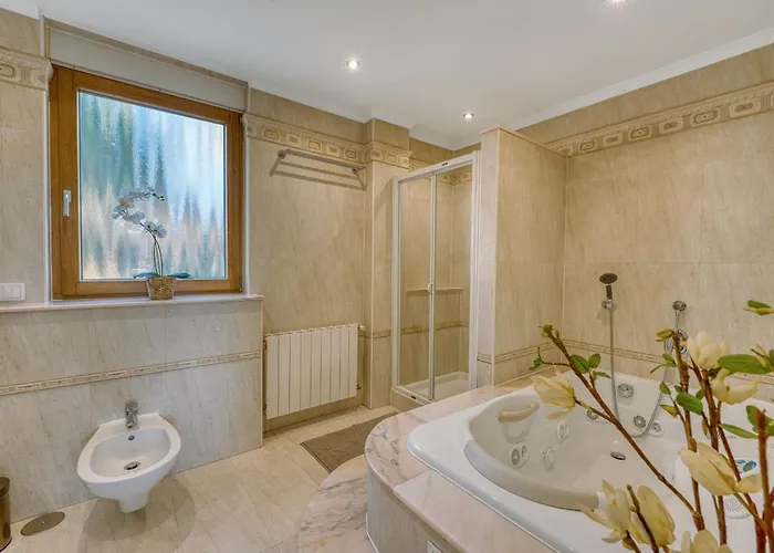 3077 Luxury With Pool And Views In Elviria, Villa Marbella