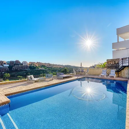 3077 Luxury With Pool And Views In Elviria, 别墅 *