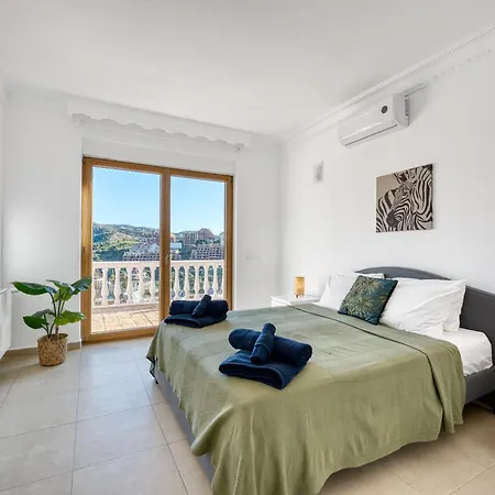 3077 Luxury With Pool And Views In Elviria, * 马尔韦利亚