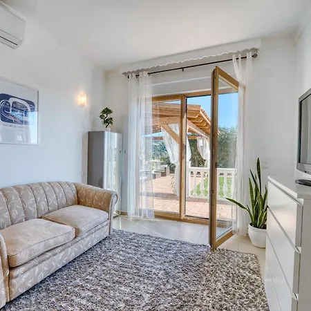 3077 Luxury With Pool And Views In Elviria, 别墅 马尔韦利亚