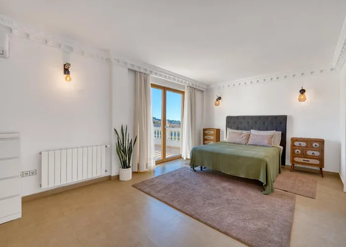 3077 Luxury With Pool And Views In Elviria, Vila